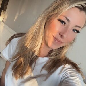 Meet your Posher, Carly